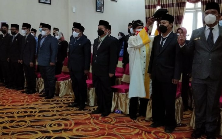 Pelantikan Pejabat Eselon II III dan IV Bupati BU Minta Jajaran Kuasai Teknologi Informasi
