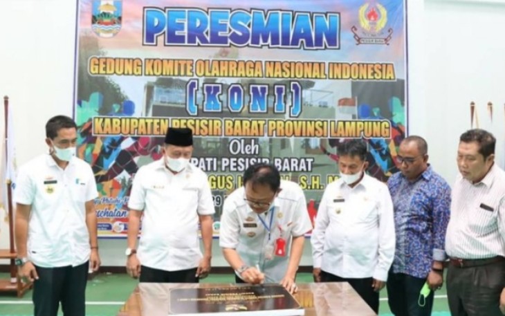 Peresmian Gedung KONI Pesibar Oleh Agus Istiqlal
