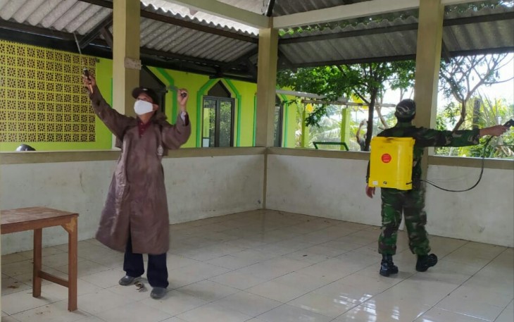 Penyemprotan disinfektan