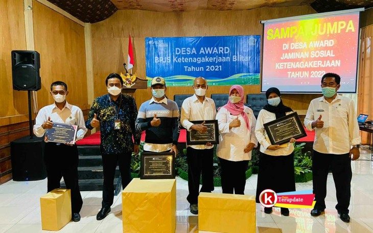 Desa Award BPJS Ketenagakerjaan Cabang Blitar Tahun 2021 (foto : Faisal NR / Klikwarta.com)