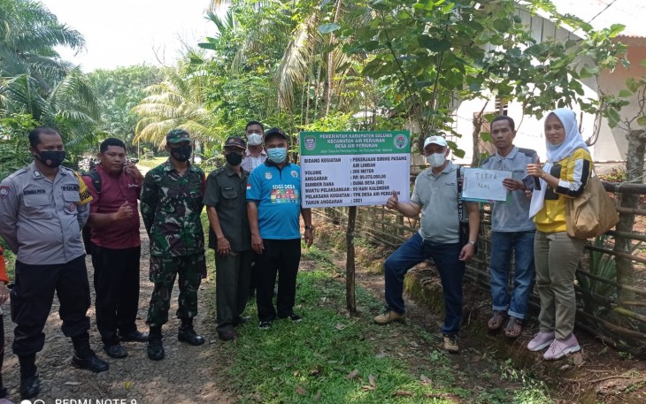 Hari Ini Pemerintah Tentukan Titik Nol Pembangunan SPAL di Bahu Jalan Penghubung Antar Desa