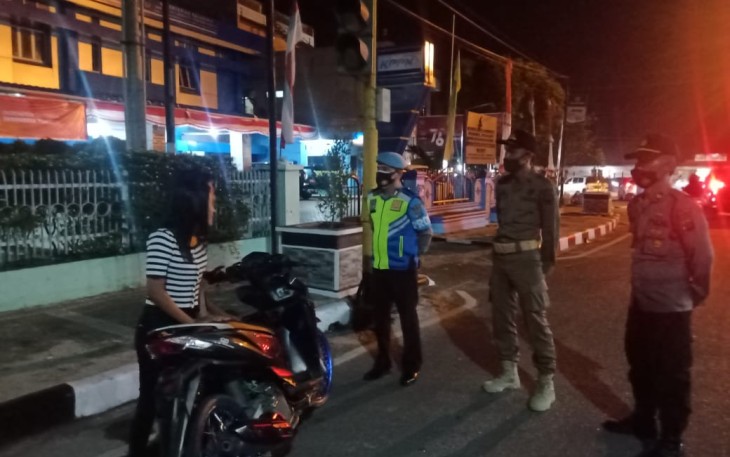 Operasi Penyekatan Tidak Pakai Masker Dilaksanakan Polsek Padang Hilir