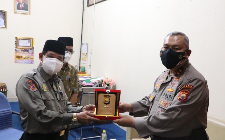 Kapolda Bengkulu Irjen Pol Drs Guntur Setyanto MSi Kunjungi BPBD Provinsi Bengkulu 
