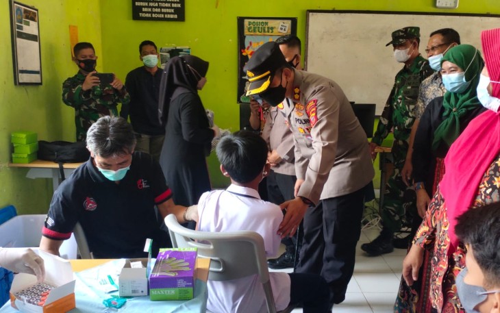 Kapolres Majalengka AKBP Edwin Affandi Terus Pantau Vaksinasi Untuk Pelajar