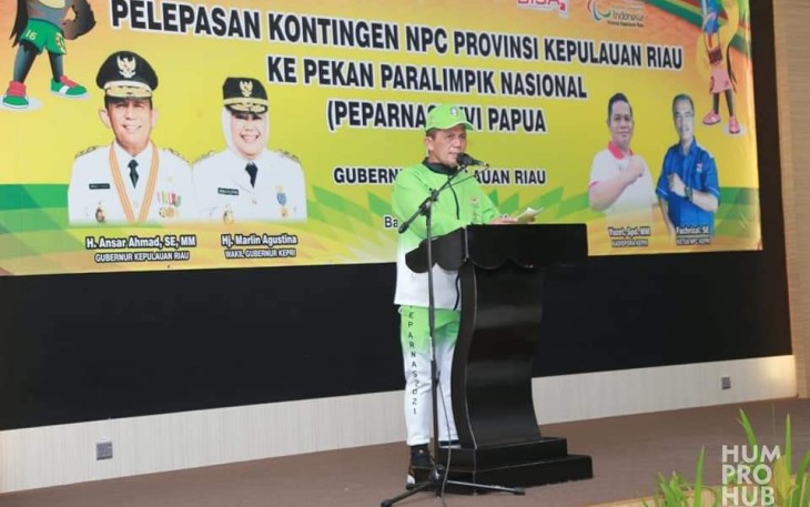 Gubernur H Ansar Ahmad 