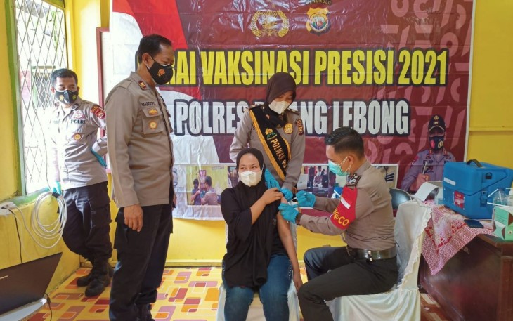 Terus Berkomitmen Tangani Pandemi Covid-19, Polres RL Gelar Vaksinasi Massal