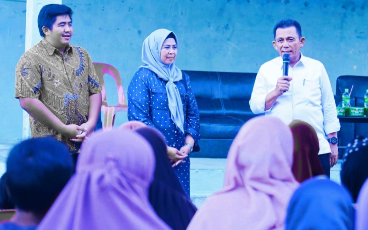 Gubernur Prov Kepri Bersama PLT Bupati Bintan dan Anggota Dewan Prov Kepri saat Tinjau Kampung Tenggel Kec Bintan Pesisir
