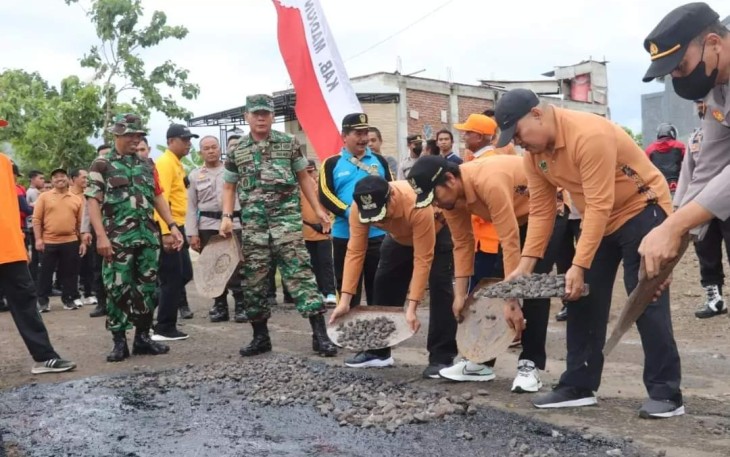 Bakti Sosial Terpadu di Desa Dagangan Kabupaten Madiun