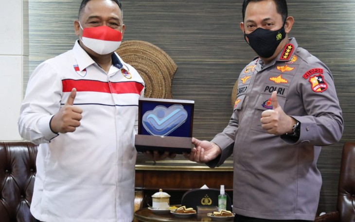  Kapolri Jenderal Listyo Sigit Prabowo menggelar audiensi dengan Kepala Badan Perlindungan Pekerja Migran Indonesia (BP2MI) Benny Rhamdani