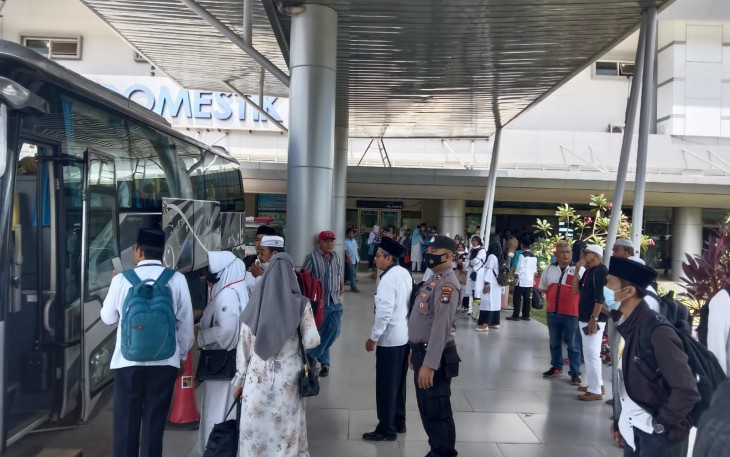 Polsek Kawasan Pelabuhan Batam saat Turunkan Personil Pengamanan Kedatangan Calon Jamaah Haji dari Kabupaten Karimun