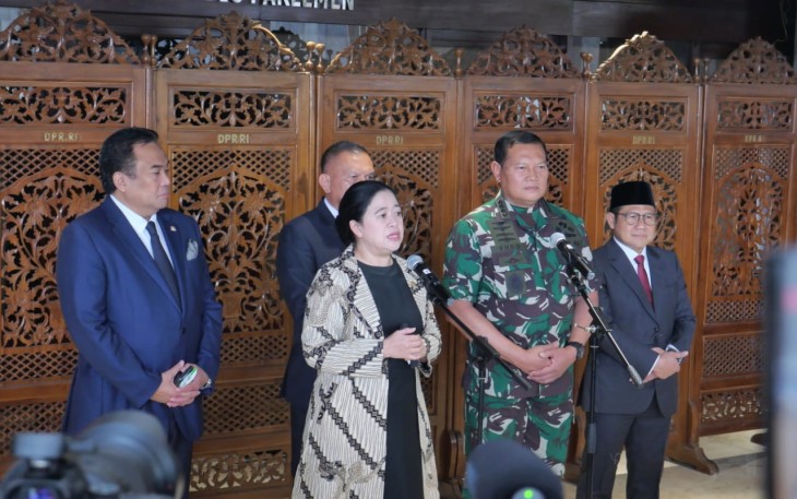Ketua DPR RI Puan Maharani saat jumpa pers usai Pengesahan Yudo sebagai calon Panglima TNI dilakukan dalam Rapat Paripurna DPR dengan agenda tunggal yang digelar Gedung Nusantara II, Kompleks Parlemen, Senayan, Jakarta, Selasa (13/12/2022).