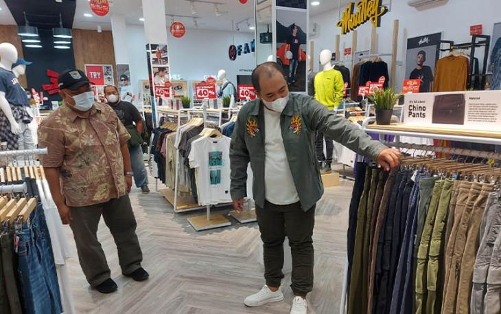 3Second Family Store 