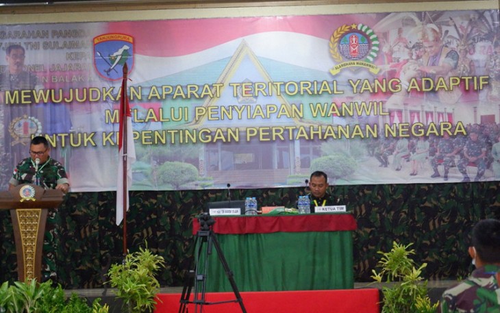 Kasiter Kasrem 121/ABW saat Buka Bimtek Bidang Wanwil 