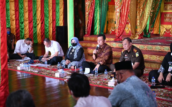 Rapat Pengembangan Kawasan Pulau Penyengat di Balai Adat Indra Perkasa Pulau Penyengat, Kamis (20/1)