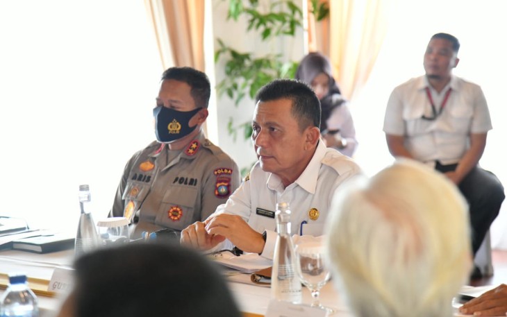 Gubernur Ansar saat membuka Rapat Koordinasi Bidang Kepariwisataan Provinsi Kepulauan Riau di Marina Room, Nongsa Point Marina Batam, Rabu (16/11)