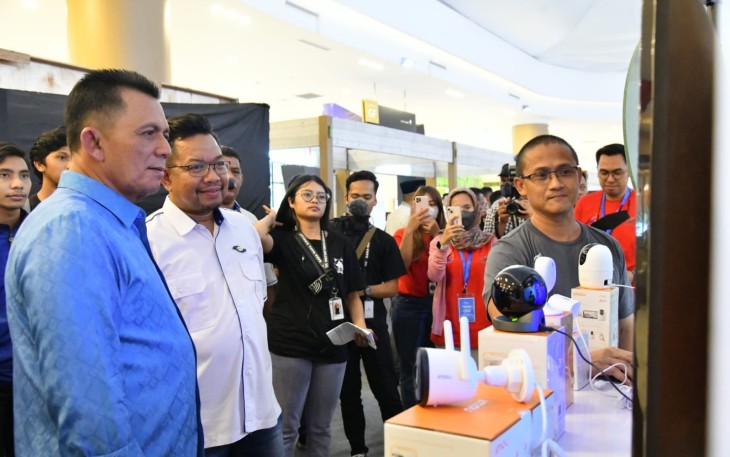 Gubernur Ansar saat Buka Internet Expo Kepri 2022 di Batam 