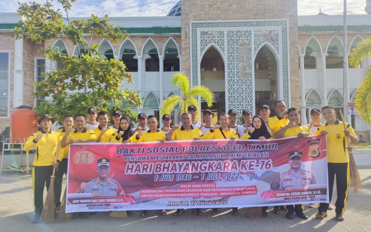 Polres Aceh Timur Bakti Sosial di Masjid
