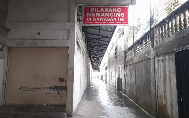 Tampak Pelabuhan Titi Dari Depan