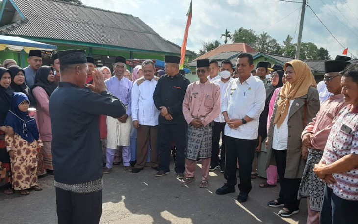Gubernur Ansar saat Tinjau Beberapa Titik Jalan di Kabupaten Lingga 