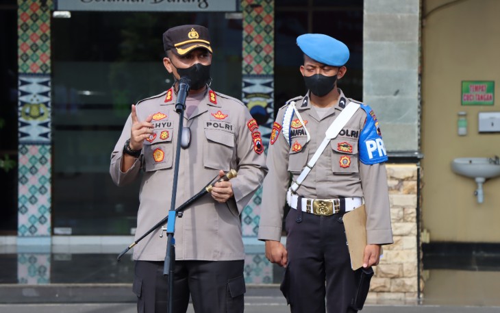Kapolres Pekalongan Kota Polda Jateng, AKBP Wahyu Rohadi, S.I.K, saat memimpin Apel Pagi, Senin (24/1/2022)