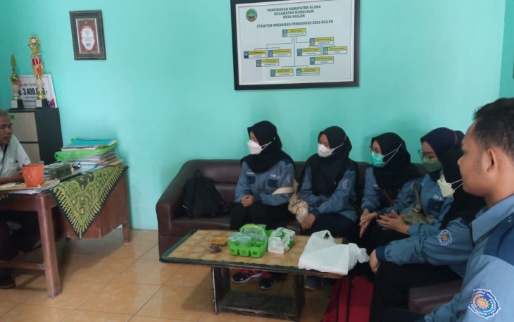 Mahasiswa UMS saat KKN di Desa Ngilen, Kecamatan Kunduran, Blora