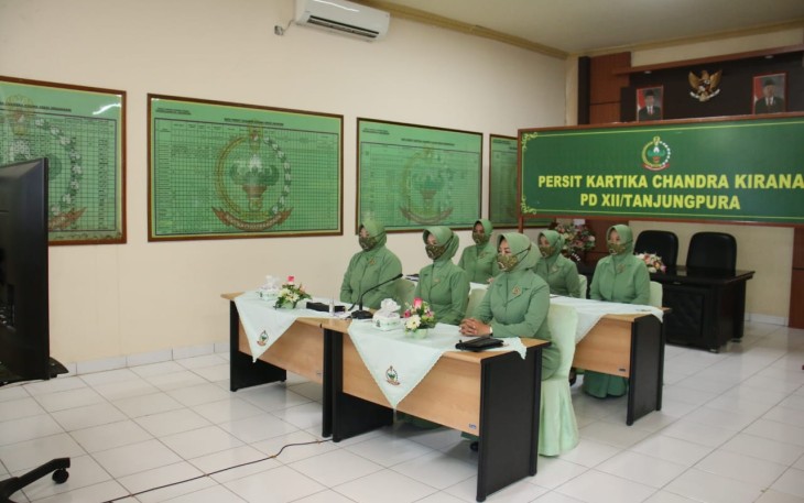 Wakil Ketua Persit KCK Daerah XII/Tpr Ikuti Webinar 