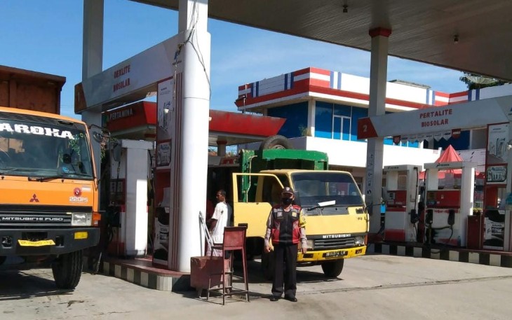Pemilik SPBU Pasang Spanduk Aturan Penggunaan BBM Bersubsidi, Ini Penjelasannya..!!