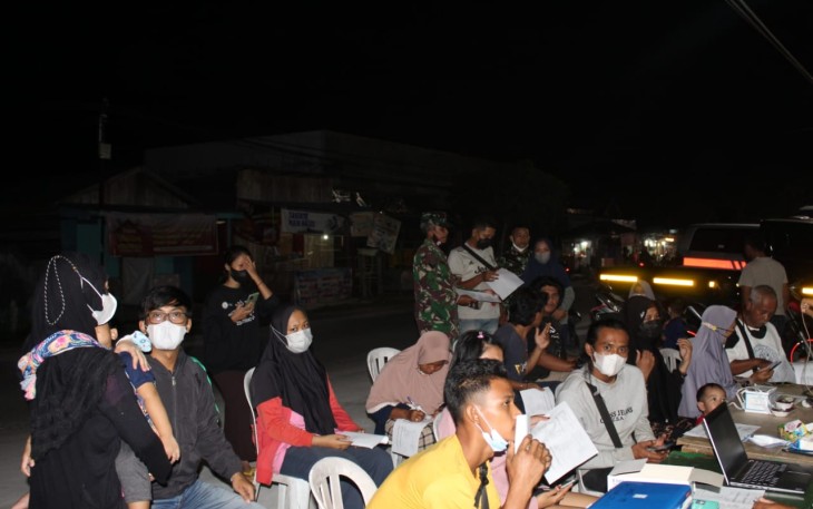 Membludak...!! Warga Serbu Vaksin Mobile Kodim 1015/Sampit 