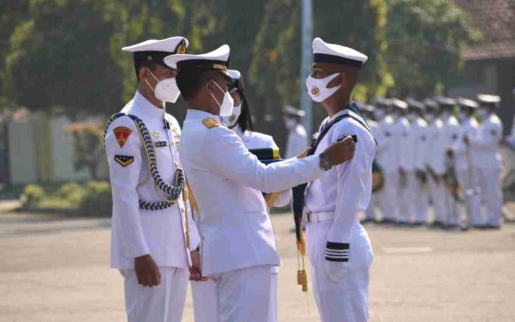 Dankodiklatal Lantik 841 Prajurit Tamtama TNI AL