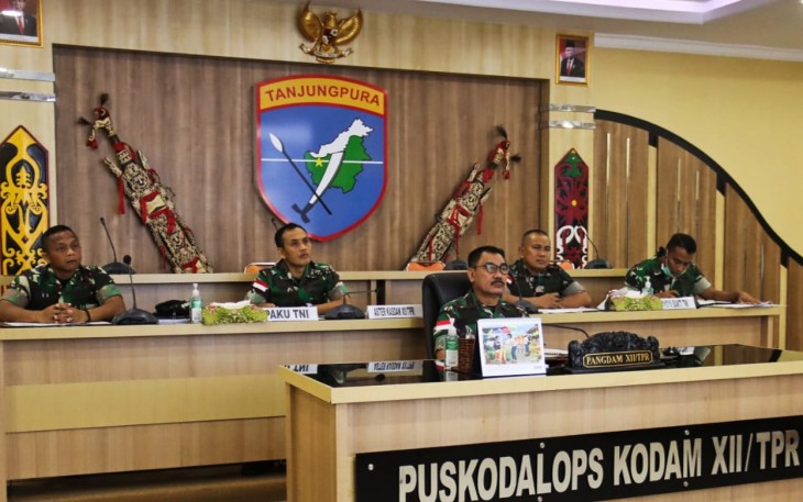 Pangdam XII/Tpr rapat bersama Panglima TNI
