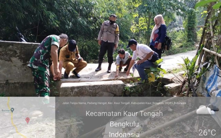 Pembanguan Rabat Beton Menuju Persawahan Air Kandis