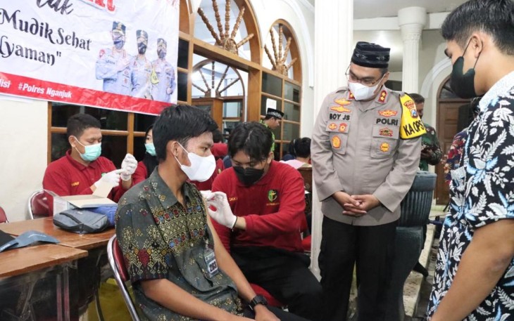 Vaksinasi Booster 1.200 Warga Ponpes Al Ubaidah