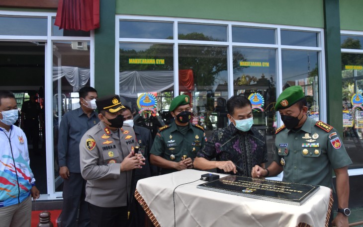 Peresmian gedung fitnes Korem 073/Mkt