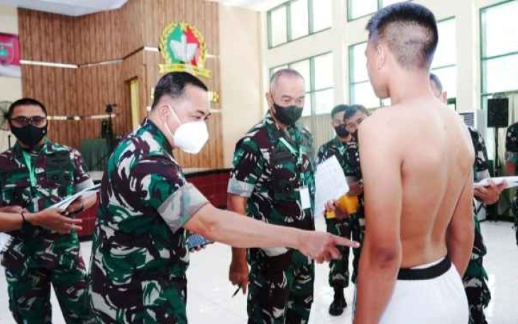 Kasdam XIV Hasanuddin menilai langsung Cata PK TNI AD. Selasa (26/4/2022)