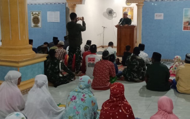 Dandim Bantaeng berikan kultum saat safari subuh. Kamis (28/4/2022)