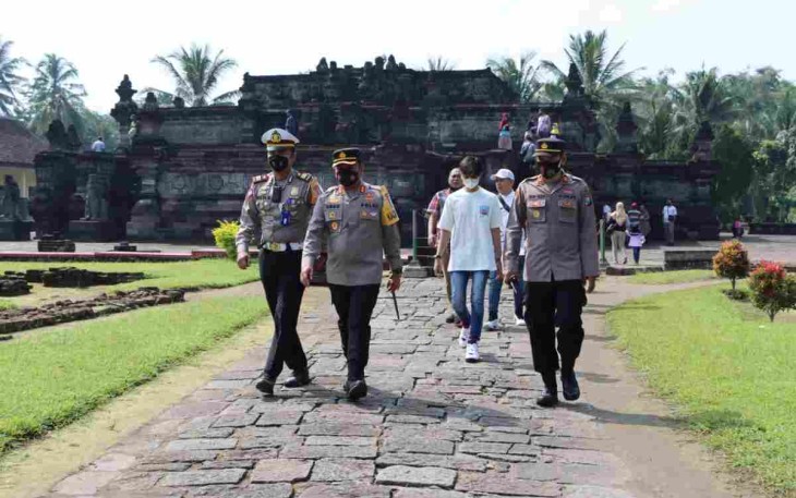 Kapolres Blitar Kota (tengah) sidak prokes tempat wisata. Jum'at (06/05/2022) 