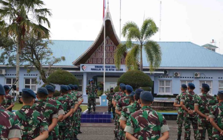 Danlanud Sutan Sjahrir saat memberikan pengarahan prajuritnya dan Halalbihalal. Senin (09/05/2022)