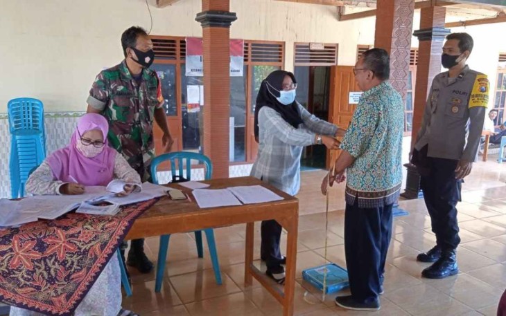 Posyandu lansia di pendopo desa Bantengan. Rabu (11/05/2022)