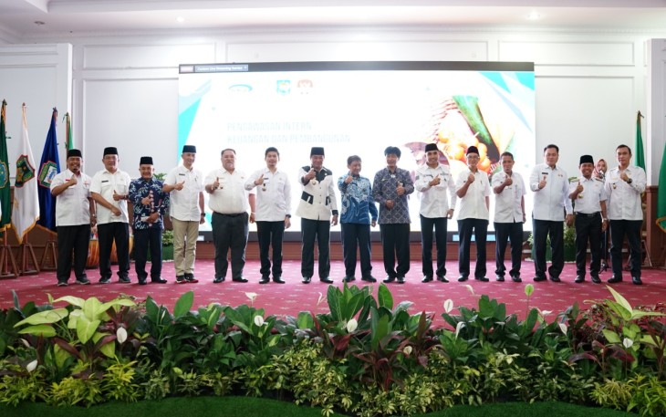 Foto bersama usai Rakorwasin Keubangda Provinsi Bengkulu Tahun 2022, di Gedung Daerah Balai Raya Semarak Bengkulu, Rabu (18/5/2022)