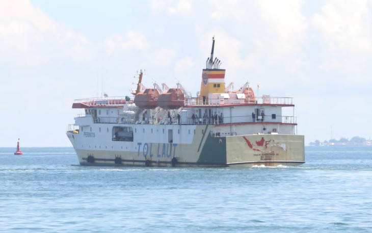 Pelayaran perdana KM Sabuk Nusantara dari pelabuhan Soekarno Hatta Makassar 