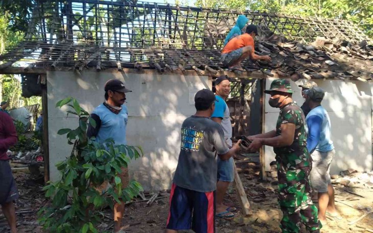 Berjibaku Bantu rehab rumah warga binaan
