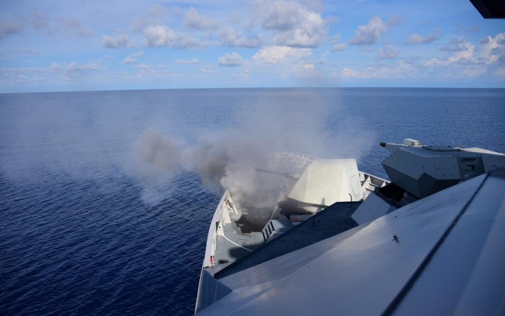 Latihan Menembak Meriam Satgas Latma Rimpac TNI AL 