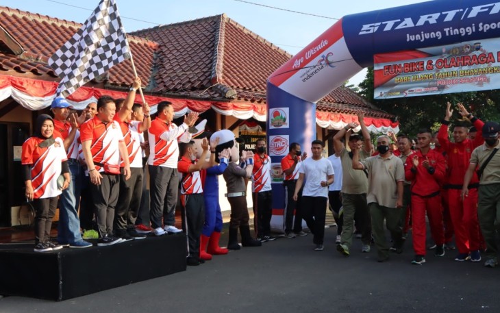 Olah raga bersama sambut HUT Bhayangkara di Salatiga