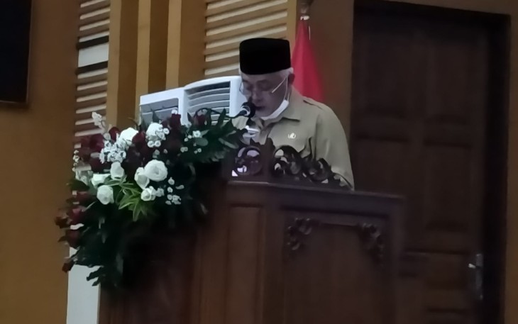Bupati Malang, Drs H.M Sanusi, saat menyampaikan jawaban atas pandangan umum DPRD terhadap Raperda pertanggungjawaban APBD TA 2021. 