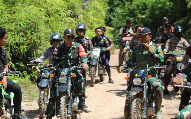 Dansatgas Yonarmed 19/105 Trk Bogani saat pimpin patroli gabungan di perbatasan 