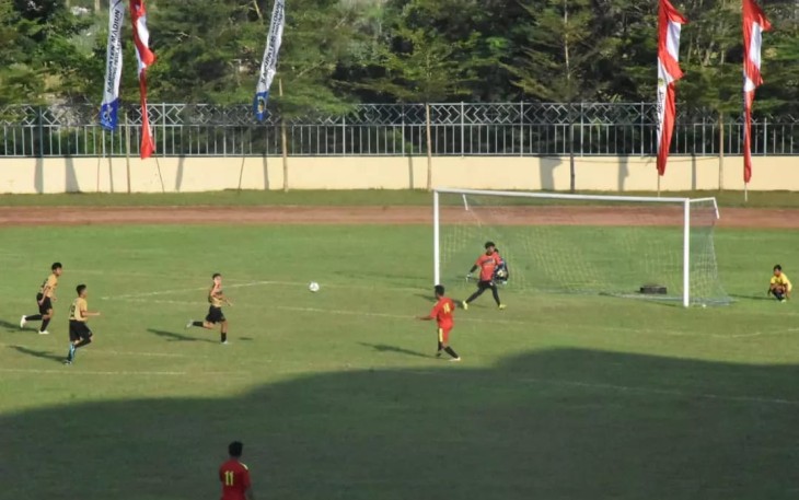 Jual beli serangan hari ke 3 pertandingan liga santri di Madiun