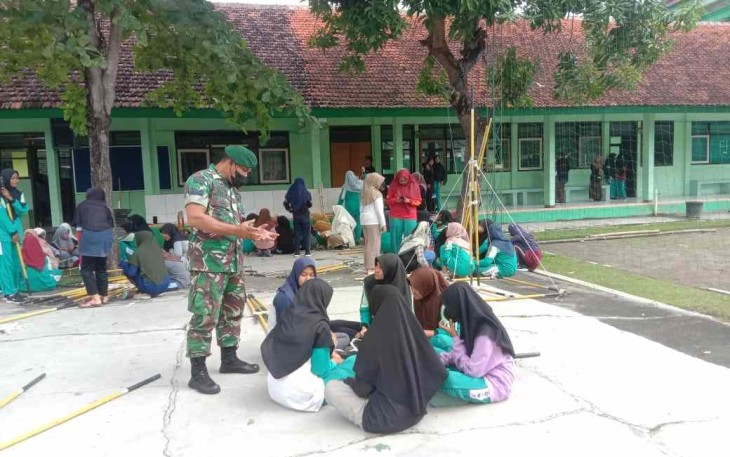 Edukasi bahaya narkoba kepada pelajar 