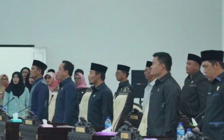 Saat Rapat Paripurna Ranperda Usul Kepala Daerah dan Inisiatif DPRD Pesibar Tahun 2022