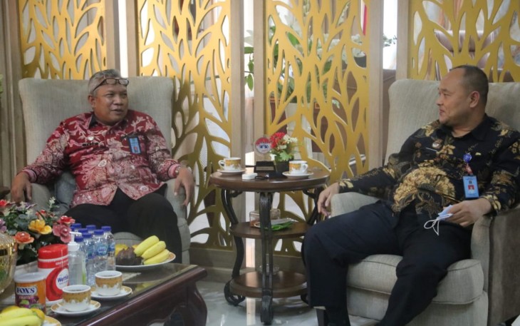 Sesditjen PP saat bersama Kakanwil Kemenkumham Banten