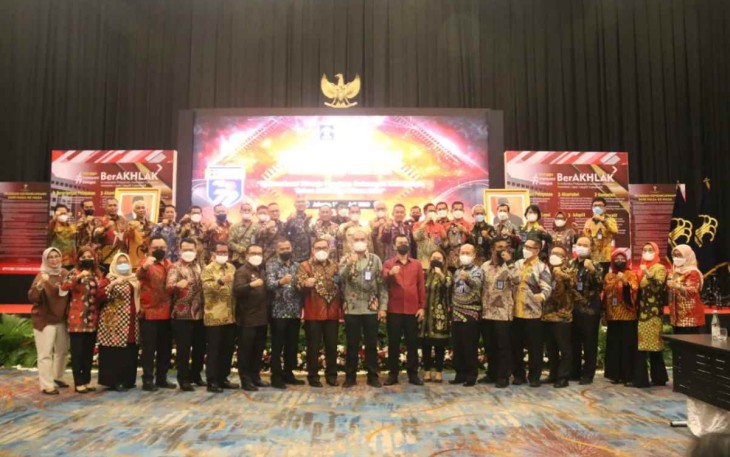 Foto bersama saat penutupan Rakor Kemenkumham di Jakarta 